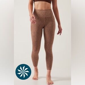 Athleta Salutation Stash 7/8 Tight, size M